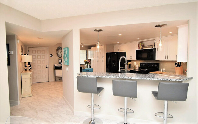 Foto del edificio - 625 NW North River Dr