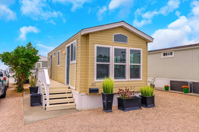 Building Photo - 341 3rd Ave