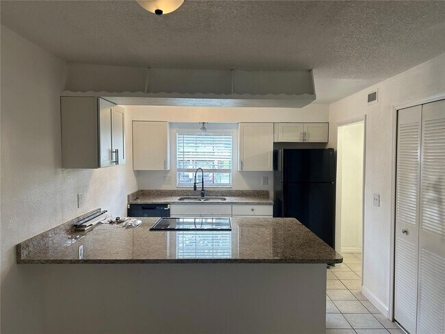 Foto del edificio - 1140 83rd Ave N