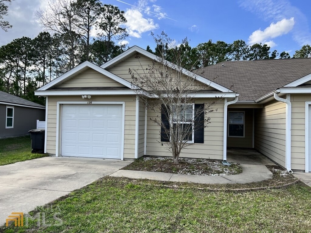 Primary Photo - 126 Ashwood Cir