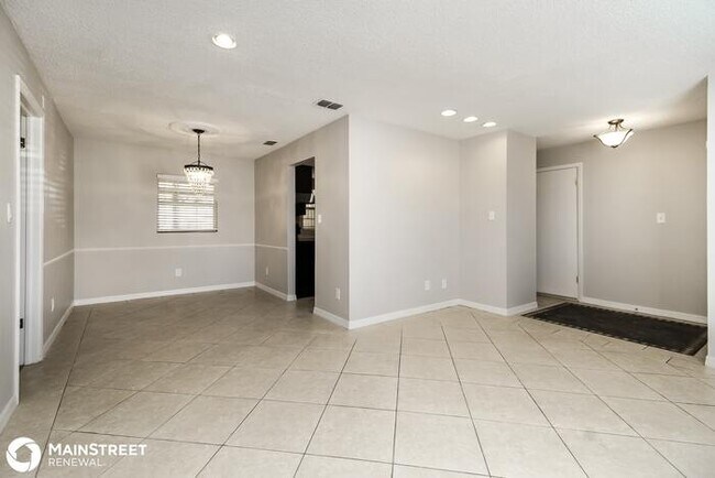 Building Photo - 145 HIDDEN LAKE DR, SANFORD, FL 32773