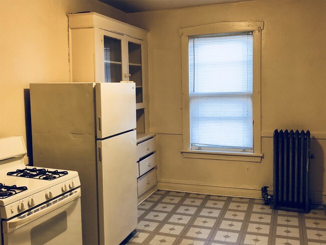 2945 Dekalb St Unit 05, New Chicago, IN 46405 - Apartment  