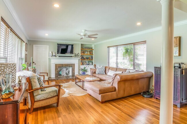 Foto del edificio - 1438 Mitchell Ave