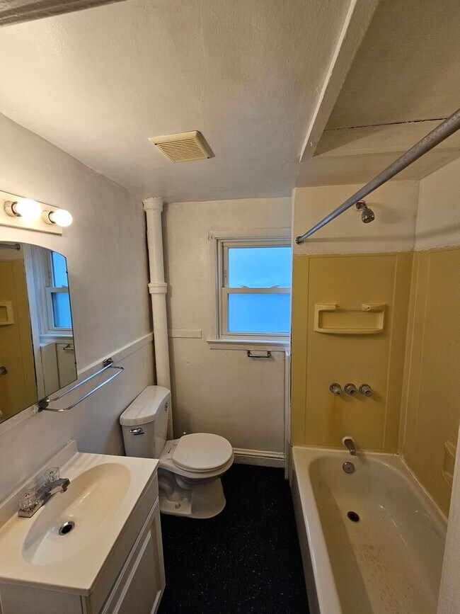 Foto del edificio - 48th,W.3664