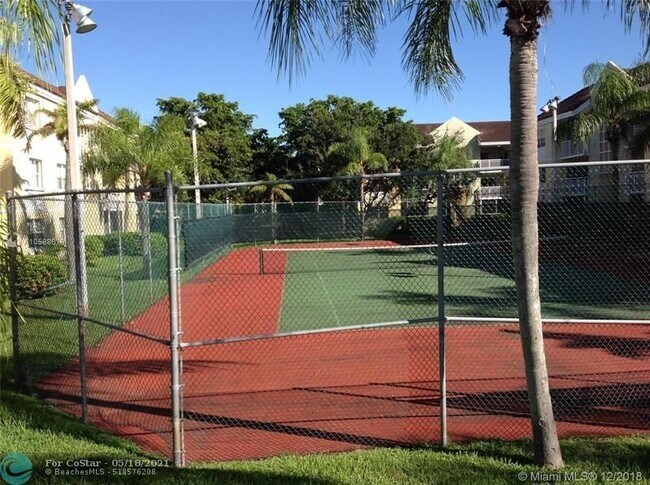 Foto del edificio - 8600 SW 212th St