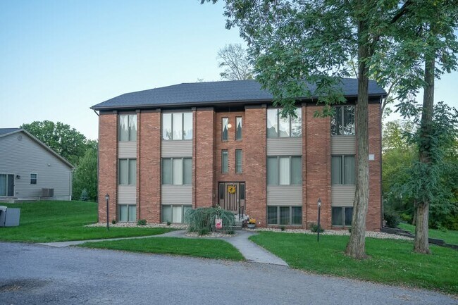 Foto del edificio - 106 Beckman Dr