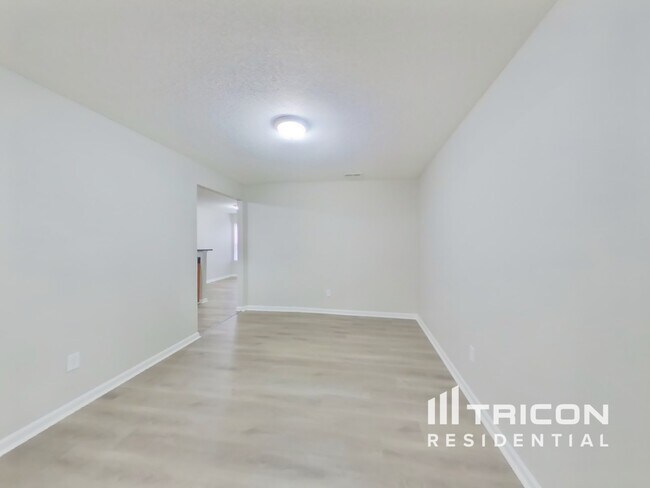 Foto del edificio - 2347 Middle View Dr