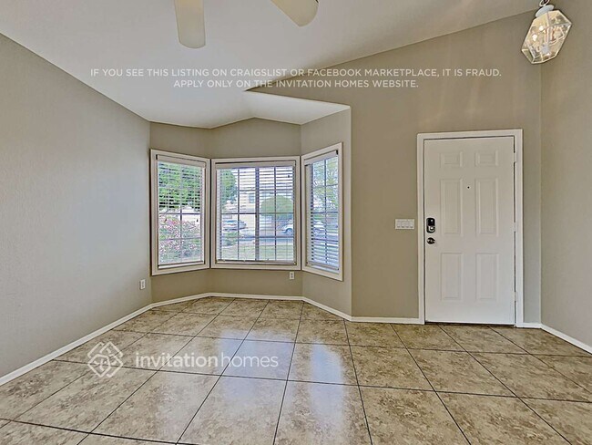 Building Photo - 12747 W Sharon Dr