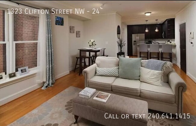 Photo - 1323 Clifton St NW House