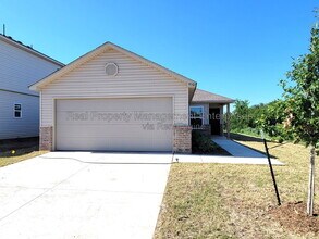 Building Photo - 9501 NW 118th St