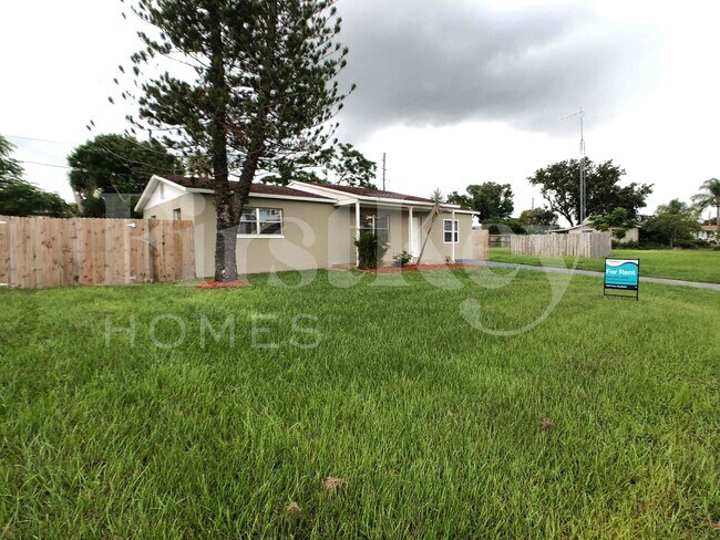 Building Photo - 3252 Peterborough St