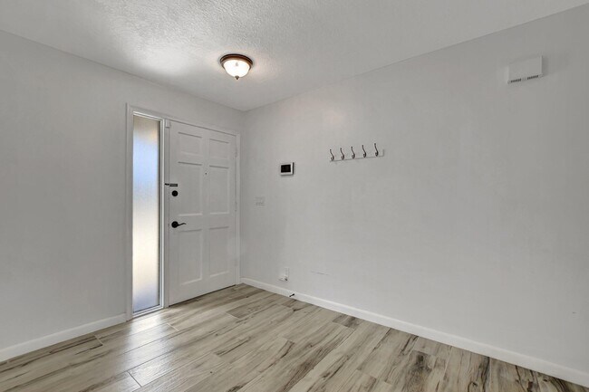 Foto del edificio - 254 NW 11th Ave