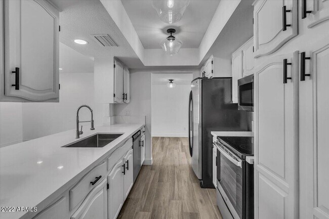 Building Photo - 8207 E Montebello Ave