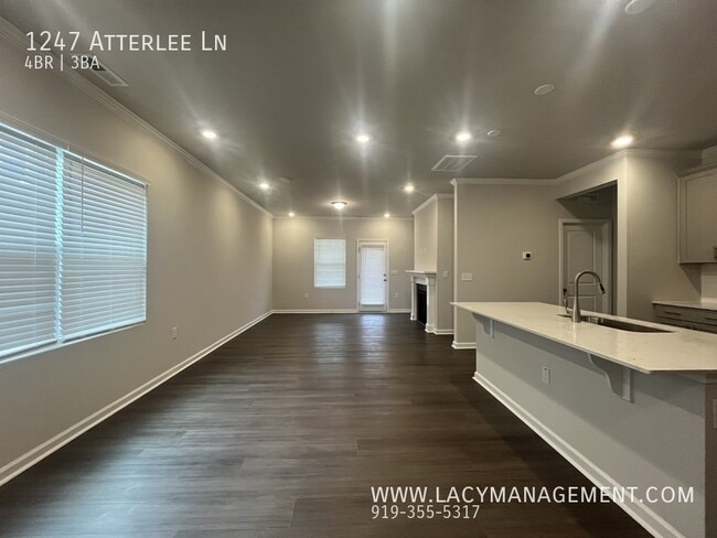 Foto del edificio - 1247 Atterlee Ln