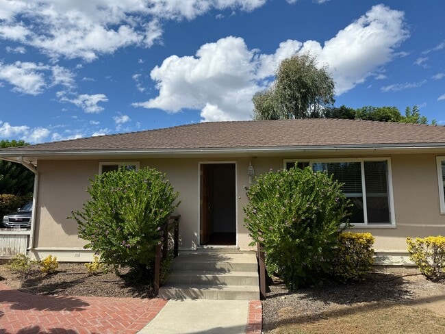 Building Photo - Charming Mission Oaks Home on Half an Acre