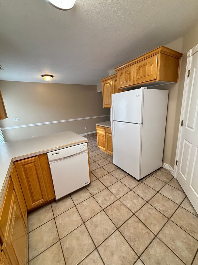 Foto del edificio - Available Today! Charming 3 Bed 2.5 Bath T...