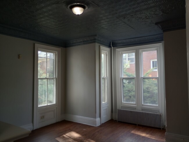 Building Photo - 330 Franklin Pl