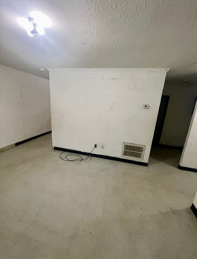 Foto del edificio - 386 E Gordon Ave
