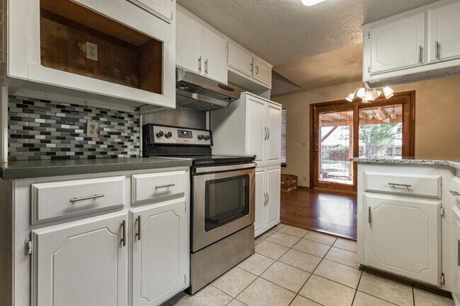 Foto del edificio - 1251 Kingston Rd