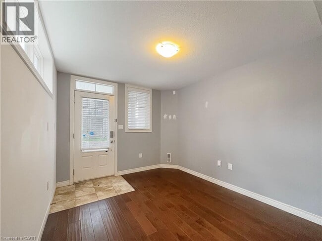 Building Photo - 14 Whaley Ln