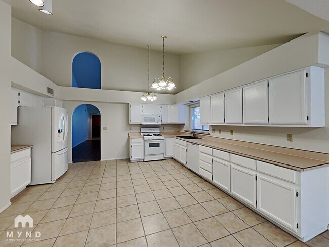 Foto del edificio - 10487 N Fairway Vista Ln