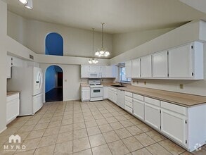 Building Photo - 10487 N Fairway Vista Ln