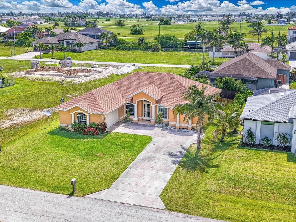 Foto principal - 621 NW 37th Ave