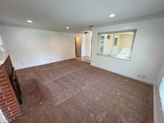 Foto del edificio - 2 Bed 1 Bath Single Family Home In Walnut ...