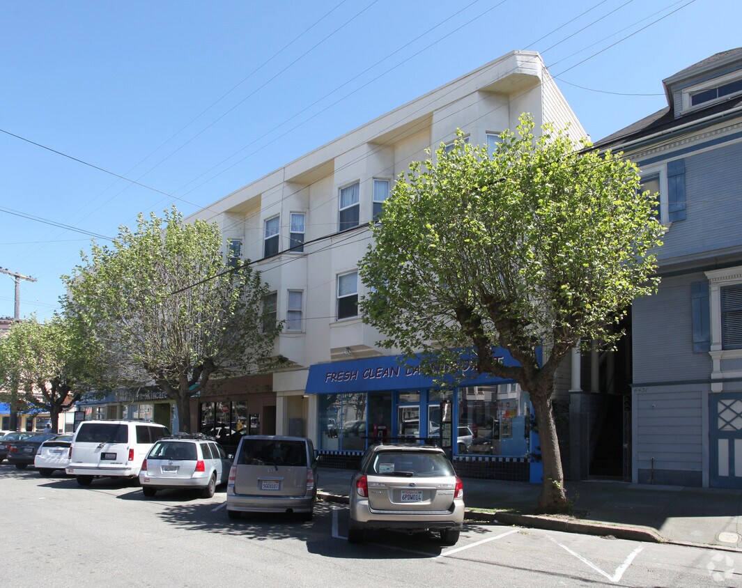 Building Photo - 4405 California St