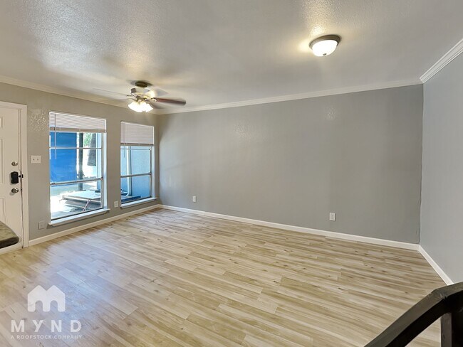Building Photo - 1408 Cherry Dr