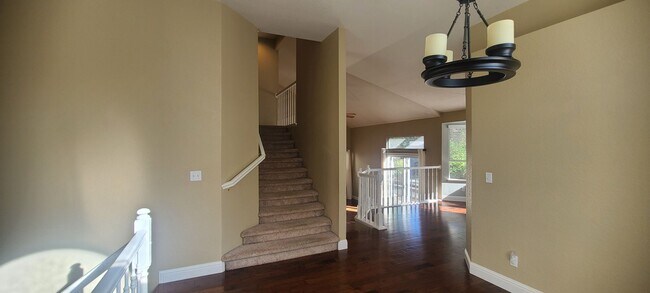 Building Photo - West Roseville Tri Level 3 Bedroom 3 Bathr...