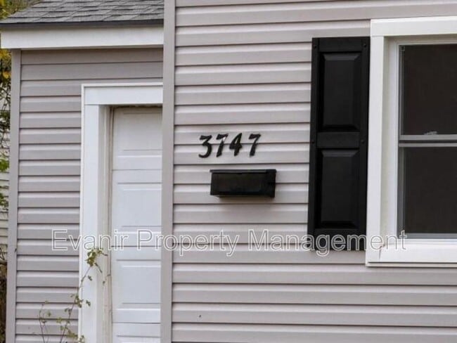 Building Photo - 3747 Barbarosa Dr