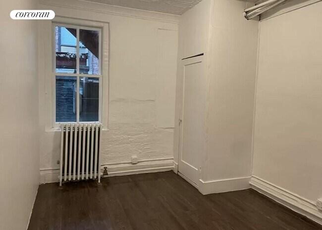 Building Photo - 263 W 30th St