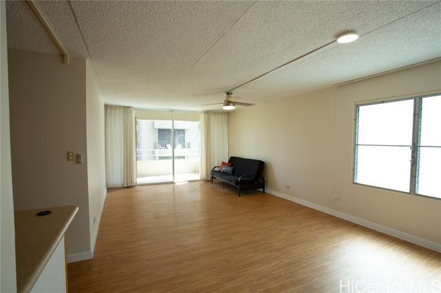 Building Photo - 2533 Ala Wai Blvd