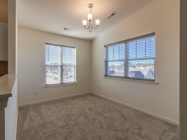 Building Photo - 2 BED 2 BATH CONDO - UNFURNISHED - LONG-TE...