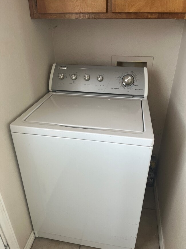 Building Photo - 118 Vista Way