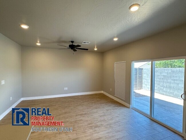 Building Photo - $500 Off First Month's Rent