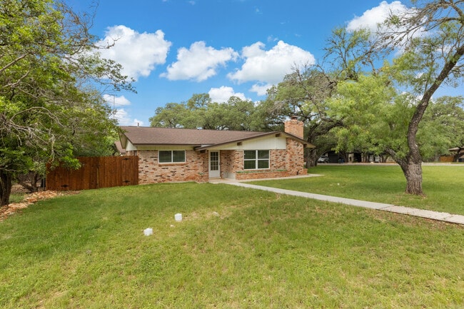 Building Photo - 17215 Sugar Crest Dr