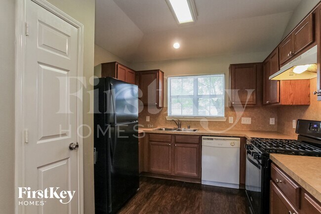 Building Photo - 21106 Wortham Oaks Dr