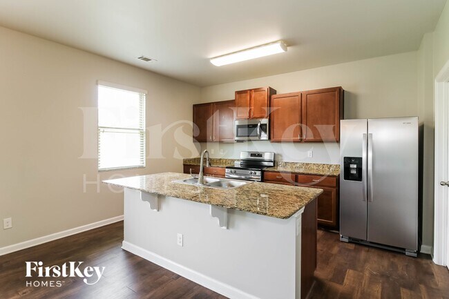 Foto del edificio - 5519 Luther Ct