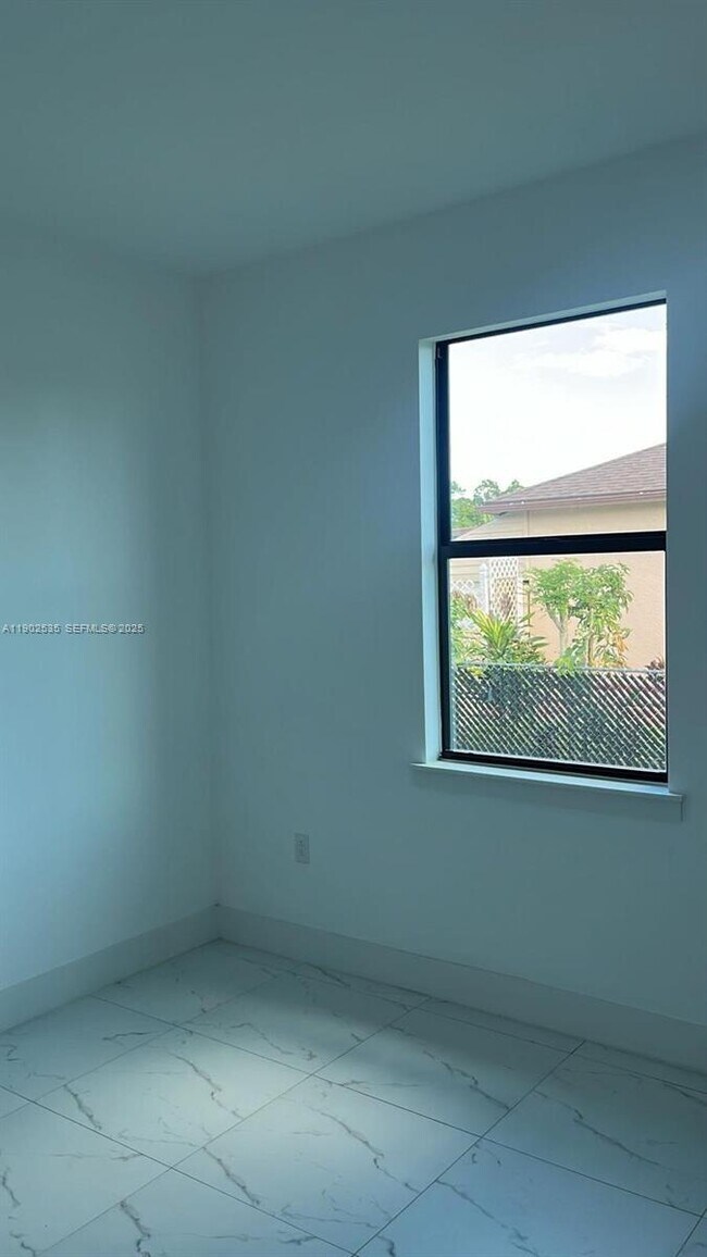 Foto del edificio - 4660-4662 26th St SW