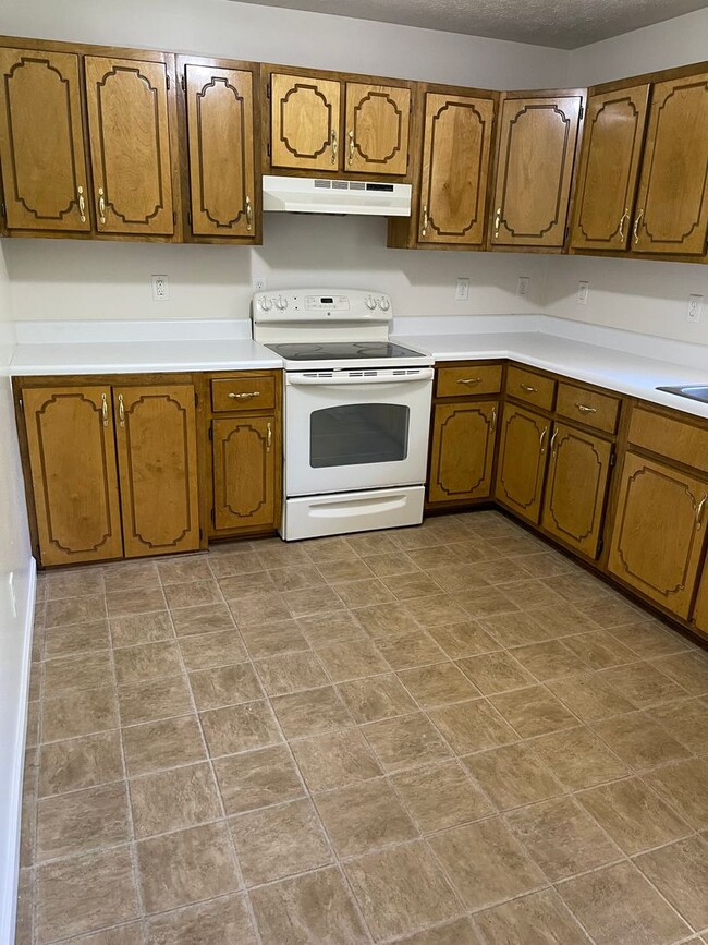 Building Photo - Maynardville 37807 - 2 bedroom 1 bath  Apa...