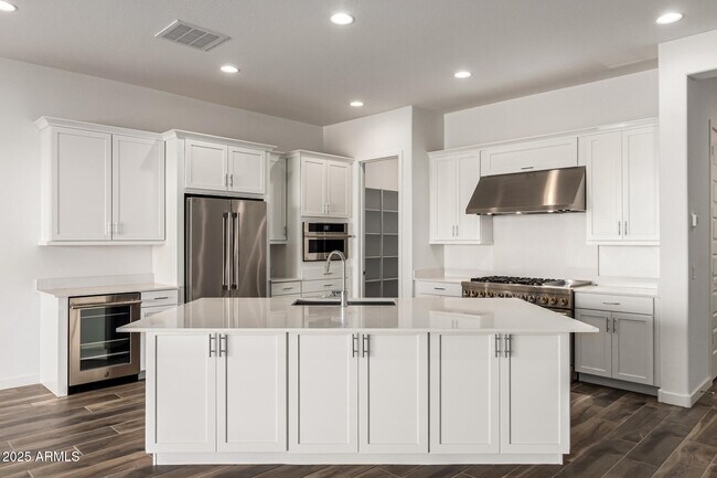 Foto del edificio - 2968 E Lucky Horseshoe Ln