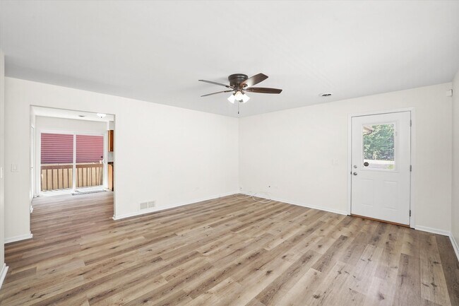 Foto del edificio - 35763 N Wilson Rd