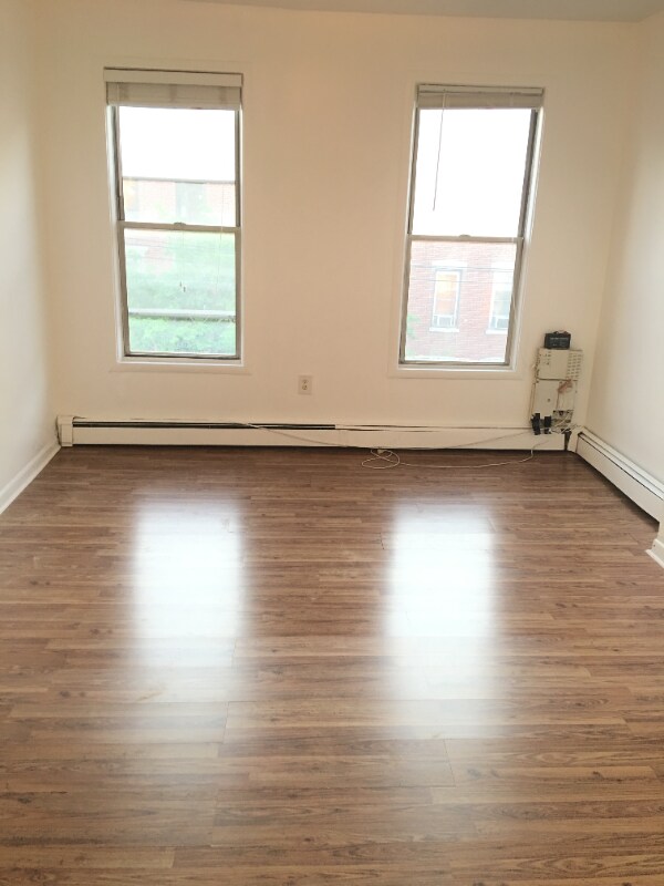 Building Photo - 231 Willow Ave