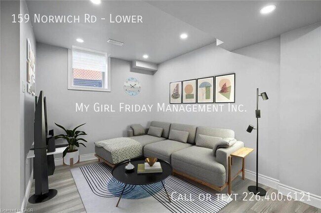 Photo du bâtiment - Charming and Cozy Basement Apartment!