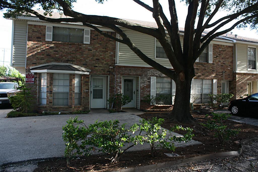 10652 Hazelhurst Dr Unit 29, Houston, TX 77043 Condo for Rent in