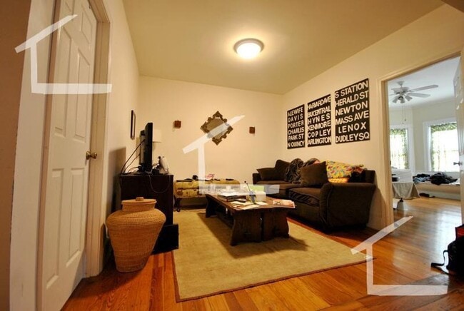 Building Photo - Fantastic Brookline 3 Bed in Washington Sq...