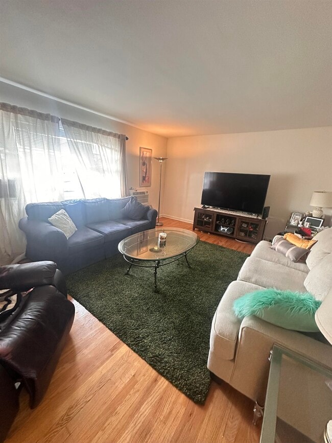 Foto del edificio - 241 W Passaic St