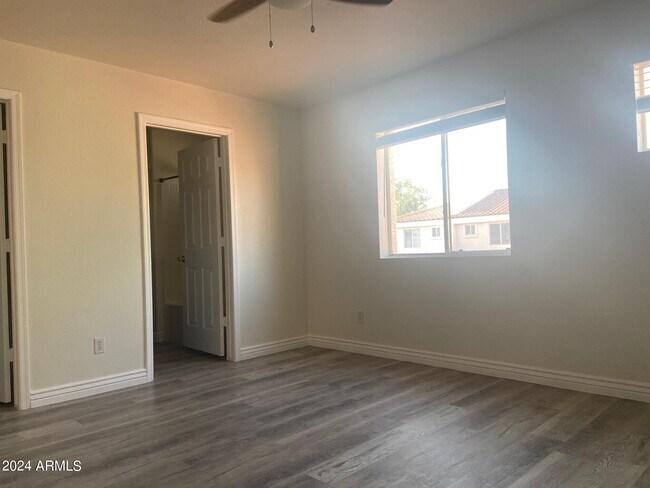 Foto del edificio - 16021 N 30th St